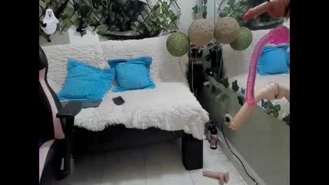 Snapshot of madison_grande chatting on 19, 10, 2025 MADISON online show from 19, 10, 2025