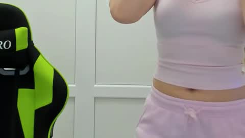 Snapshot of madison_smile chatting on 27, 5, 2026 Madison online show from 27, 5, 2026