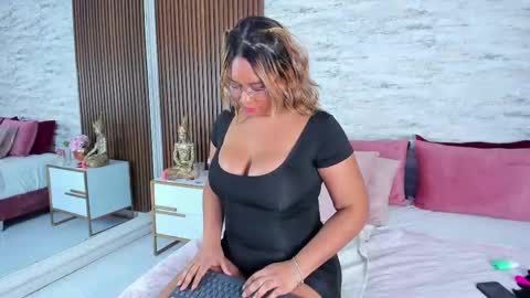 madisonhunterr_ online show from 8, 2, 2025