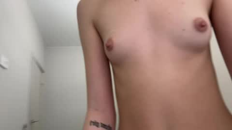 Snapshot of madisonkiss_ chatting on 25, 4, 2026 Madison online show from 25, 4, 2026