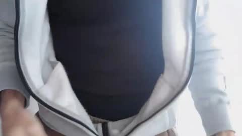 Snapshot of madmax20x chatting on 26, 12, 2024 madmax20x online show from 26, 12, 2024