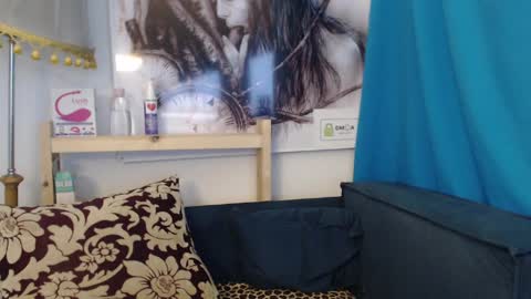 Elizabeth online show from 1, 3, 2025