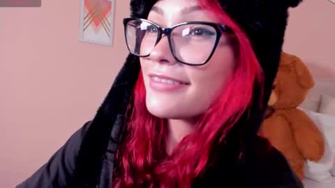 Mae Lyra online show from 20, 2, 2026