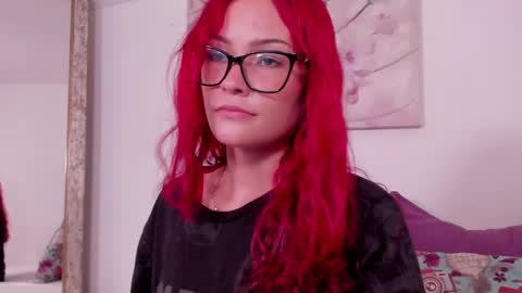 Mae Lyra online show from 31, 3, 2026