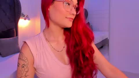 Snapshot of mae_lyra chatting on 27, 7, 2026 Mae Lyra online show from 27, 7, 2026