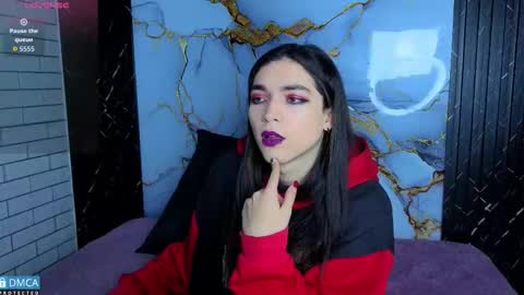 Snapshot of maevekuro chatting on 4, 2, 2026 maevekuro online show from 4, 2, 2026