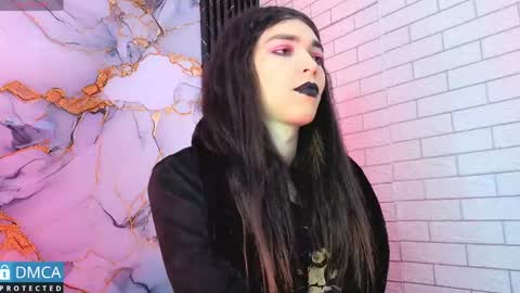 Snapshot of maevekuro chatting on 14, 5, 2026 maevekuro online show from 14, 5, 2026