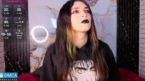 Snapshot of maevekuro chatting on 27, 5, 2026 maevekuro online show from 27, 5, 2026