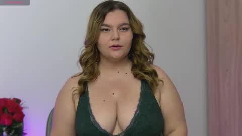 Snapshot of maggiedevon chatting on 21, 9, 2025 MaggieDevon online show from 21, 9, 2025