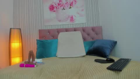 Snapshot of maggy_big_tits chatting on 19, 12, 2024 maggy_big_tits online show from 19, 12, 2024