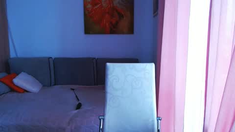 Snapshot of magic_blondie chatting on 6, 10, 2025 Margo online show from 6, 10, 2025