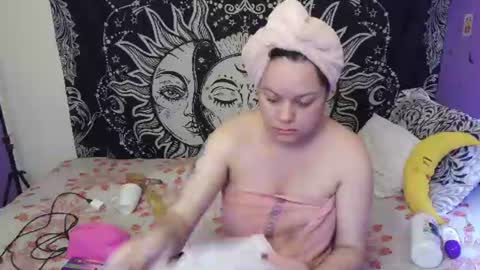 Snapshot of magic_clairewitch chatting on 25, 7, 2026 Claire online show from 25, 7, 2026