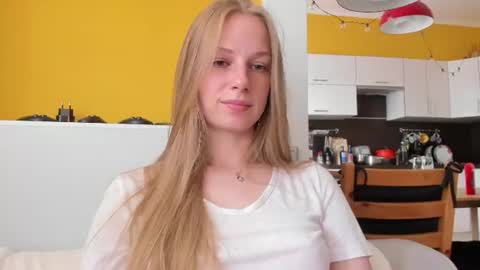 Snapshot of magic_couple13 chatting on 1, 7, 2026 Alice online show from 1, 7, 2026