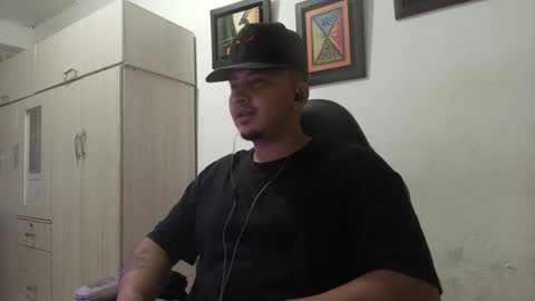 Snapshot of magic_milk23 chatting on 21, 9, 2025 magic_milk23 online show from 21, 9, 2025