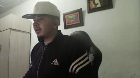 magic_milk23 online show from 10, 10, 2025