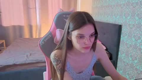 Snapshot of magic_shy chatting on 30, 4, 2026 Merry online show from 30, 4, 2026