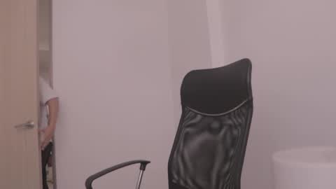 Tony Hoffa online show from 19, 10, 2025