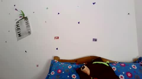 Snapshot of magic_trans_girl chatting on 28, 4, 2026 vivis brina online show from 28, 4, 2026