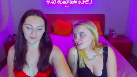 Snapshot of magiceyess chatting on 15, 12, 2024 Lili and Bella online show from 15, 12, 2024