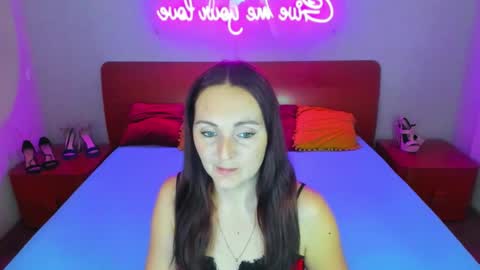 Snapshot of magiceyess chatting on 20, 12, 2024 Lili and Bella online show from 20, 12, 2024
