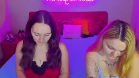 Snapshot of magiceyess chatting on 10, 1, 2025 Lili and Bella online show from 10, 1, 2025