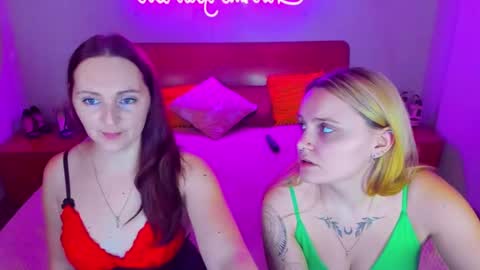 Snapshot of magiceyess chatting on 17, 1, 2025 Lili and Bella online show from 17, 1, 2025