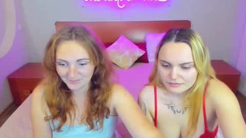 Snapshot of magiceyess chatting on 2, 10, 2025 Lili and Bella online show from 2, 10, 2025
