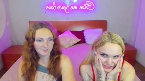 Lili and Bella online show from 28, 10, 2025