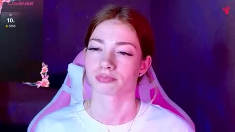 Snapshot of magicladyy chatting on 15, 10, 2025 Angel online show from 15, 10, 2025