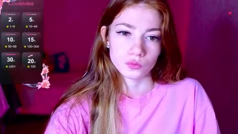 Snapshot of magicladyy chatting on 7, 11, 2025 Angel online show from 7, 11, 2025