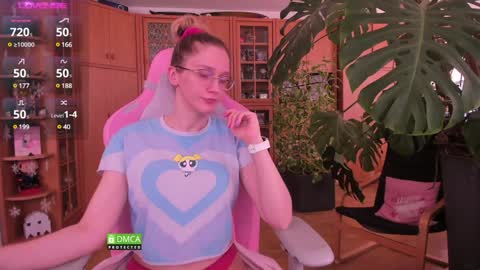 Nicole online show from 7, 2, 2025