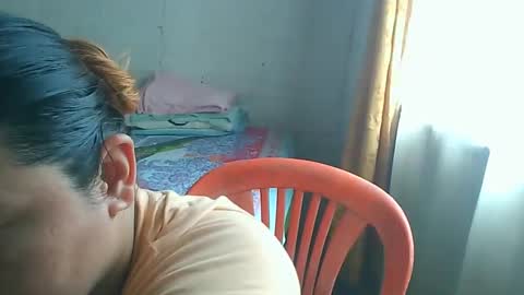 Snapshot of magiietaylor_ chatting on 12, 10, 2025 Maggie Taylor online show from 12, 10, 2025