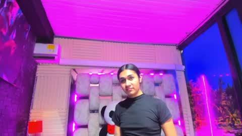mahiara hot online show from 12, 6, 2026