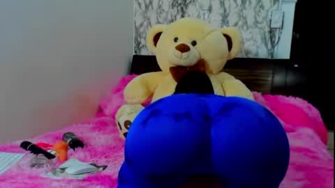 Snapshot of maia_bronce chatting on 28, 4, 2026 Maia Bronce online show from 28, 4, 2026