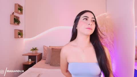 MAIA  LIA  online show from 6, 10, 2025