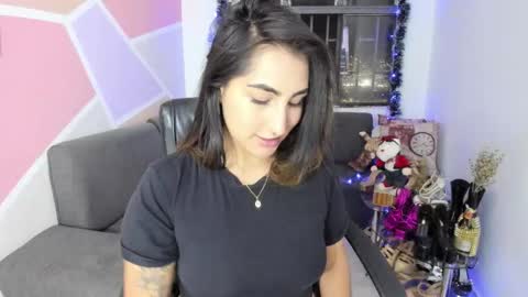   online show from 14, 12, 2025