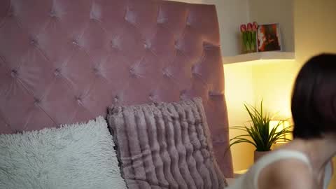  Maia  online show from 21, 11, 2025