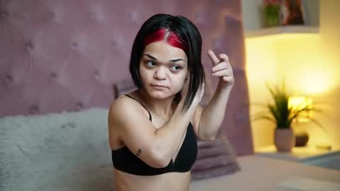  Maia  online show from 15, 12, 2025