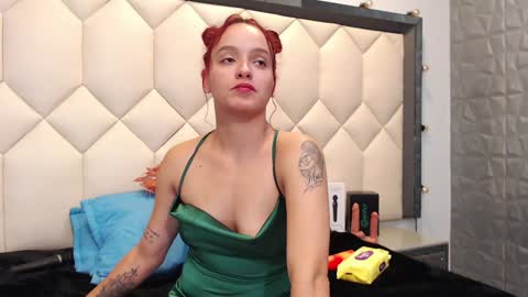Snapshot of maiapark chatting on 3, 12, 2024 Maia online show from 3, 12, 2024