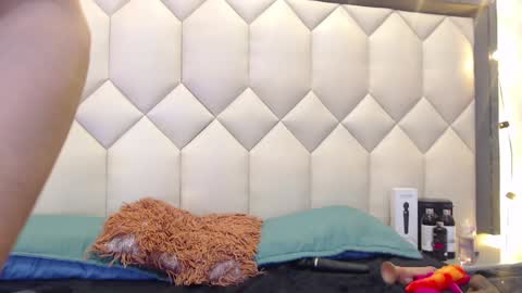 Snapshot of maiapark chatting on 3, 1, 2025 Maia online show from 3, 1, 2025