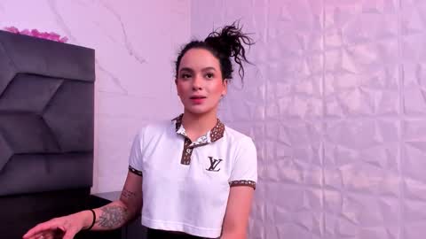 Snapshot of maiapark chatting on 4, 10, 2025 Maia online show from 4, 10, 2025