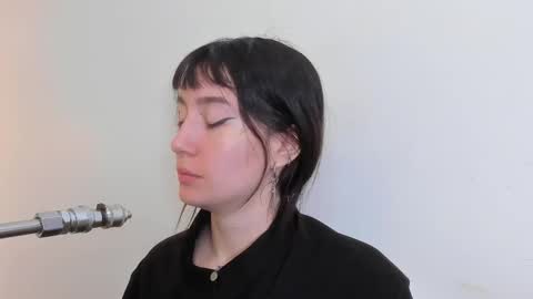 maibys online show from 17, 9, 2025