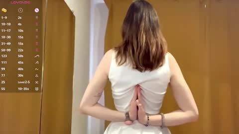 Elina online show from 26, 10, 2025