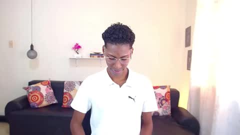 Snapshot of maiki18 chatting on 14, 1, 2025 I am Maik online show from 14, 1, 2025