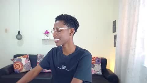 Snapshot of maiki18 chatting on 17, 1, 2025 I am Maik online show from 17, 1, 2025