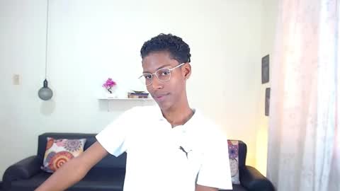 Snapshot of maiki18 chatting on 20, 1, 2025 I am Maik online show from 20, 1, 2025
