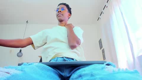 Snapshot of maiki18 chatting on 21, 1, 2025 I am Maik online show from 21, 1, 2025
