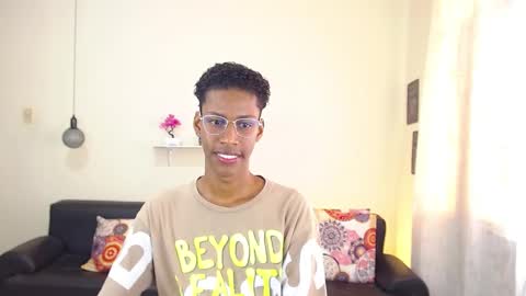 Snapshot of maiki18 chatting on 6, 2, 2025 I am Maik online show from 6, 2, 2025