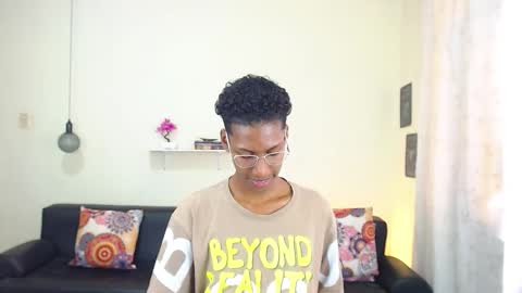 Snapshot of maiki18 chatting on 6, 2, 2025 I am Maik online show from 6, 2, 2025