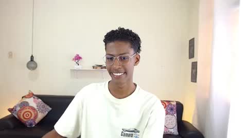 Snapshot of maiki18 chatting on 8, 2, 2025 I am Maik online show from 8, 2, 2025